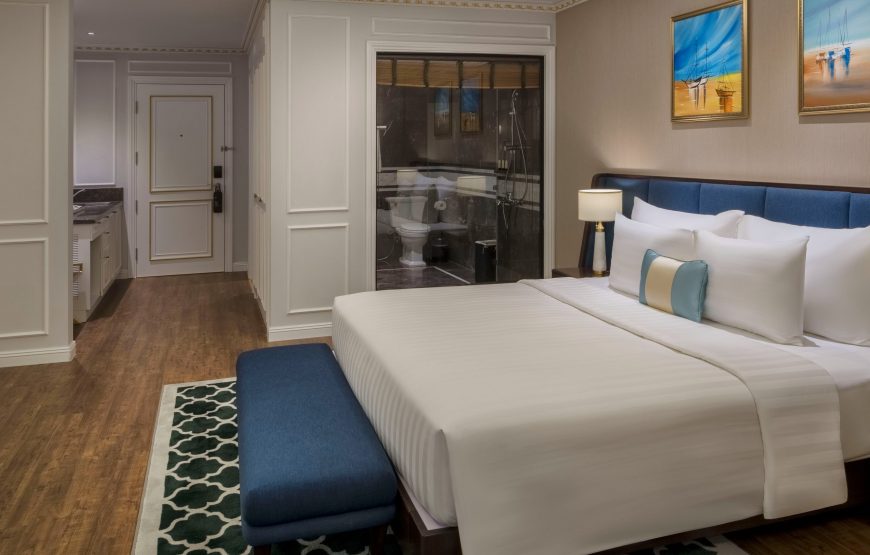 Club Deluxe Bay View – FLC Hạ Long