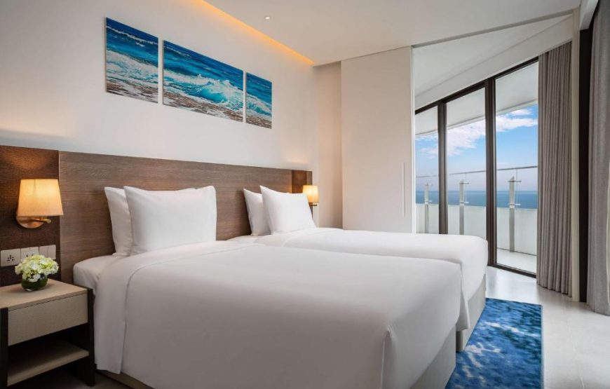 RADISSON HOTEL DA NANG: Family Room Ocean View (02 Bedrooms – Double & Twin)