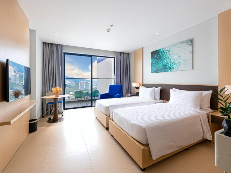 Deluxe Tiwn Room