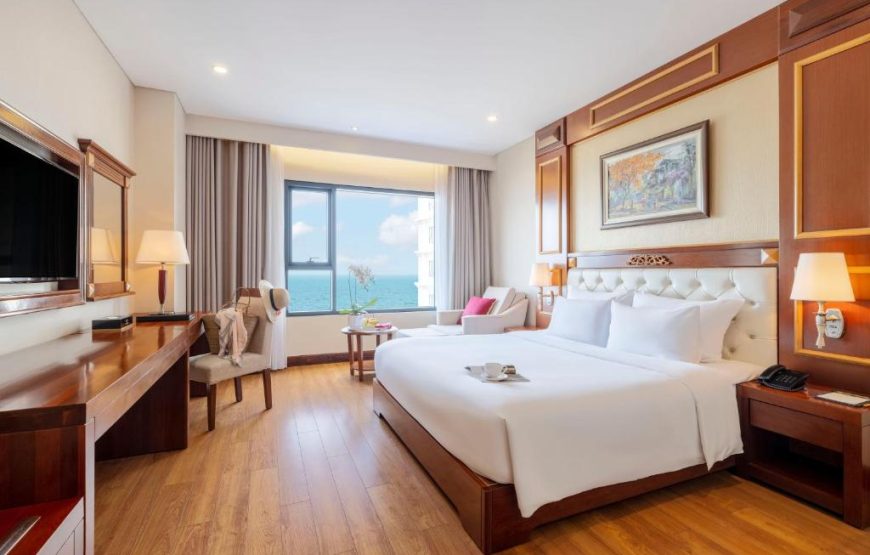 DLG HOTEL: DELUXE DOUBLE OCEAN VIEW