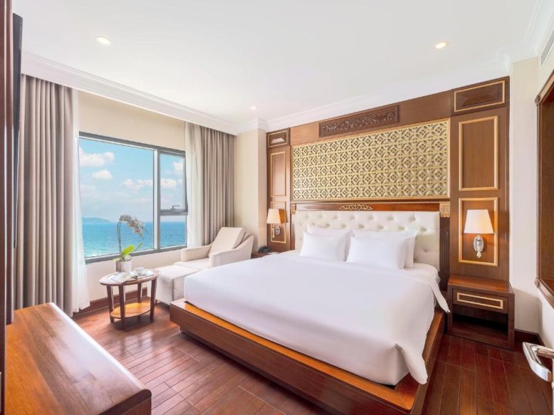 DLG HOTEL: Executive Suite Ocean View