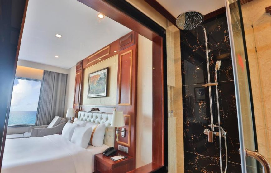 DLG HOTEL: DELUXE DOUBLE OCEAN VIEW