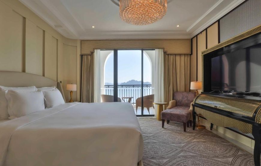 VINPEARL RESORT & SPA HẠ LONG: Executive Suite  (3 Bữa)