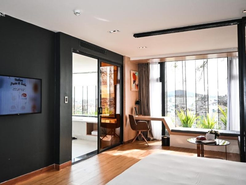 Colline Hotel: Signature Suite Update